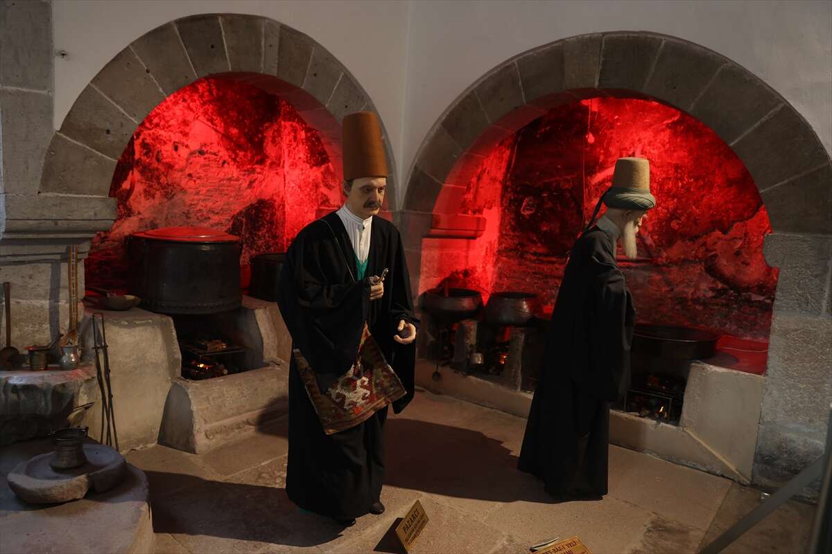 Dünyanın kalbi Konya’da atıyor! Bu yıl 2,7 milyon ağırlandı 18